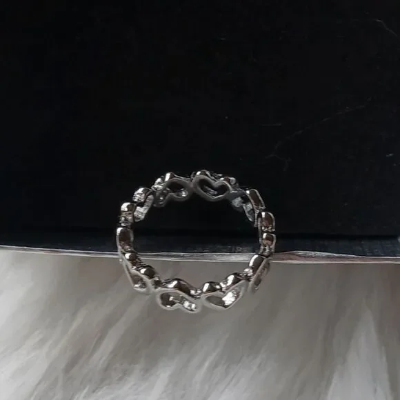 Sterling Silver Intertwined Hearts Band Ring - Size 7 & 8